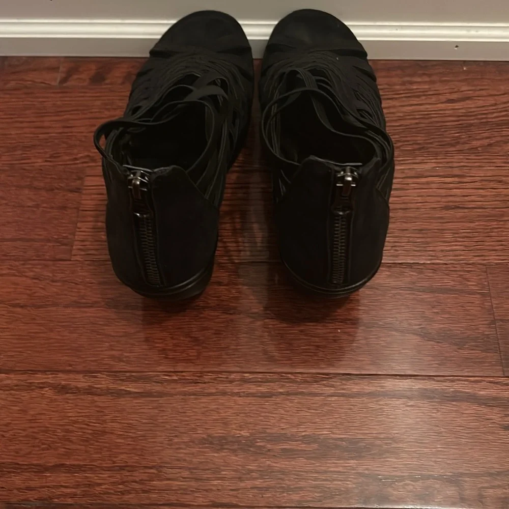 Skechers Black Crisscross Gladiator Sandals